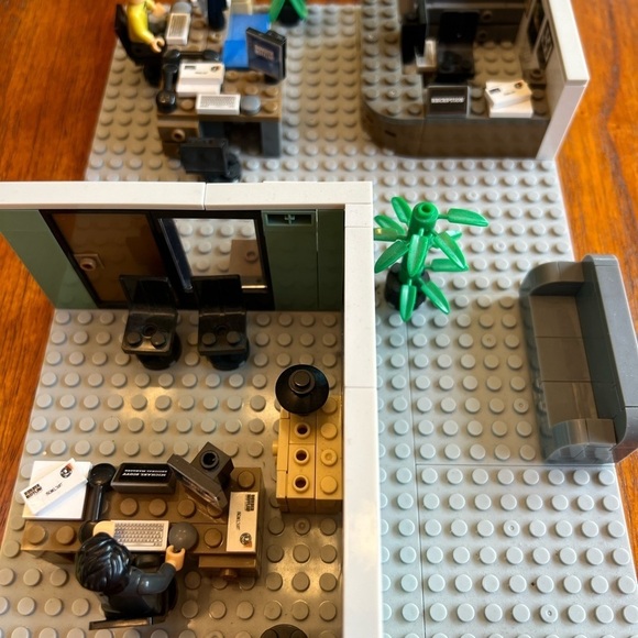 The Office Dunder Mifflin Construction Set - Picture 6 of 7